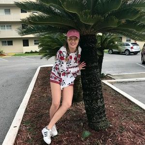 Meet your Posher, Leah